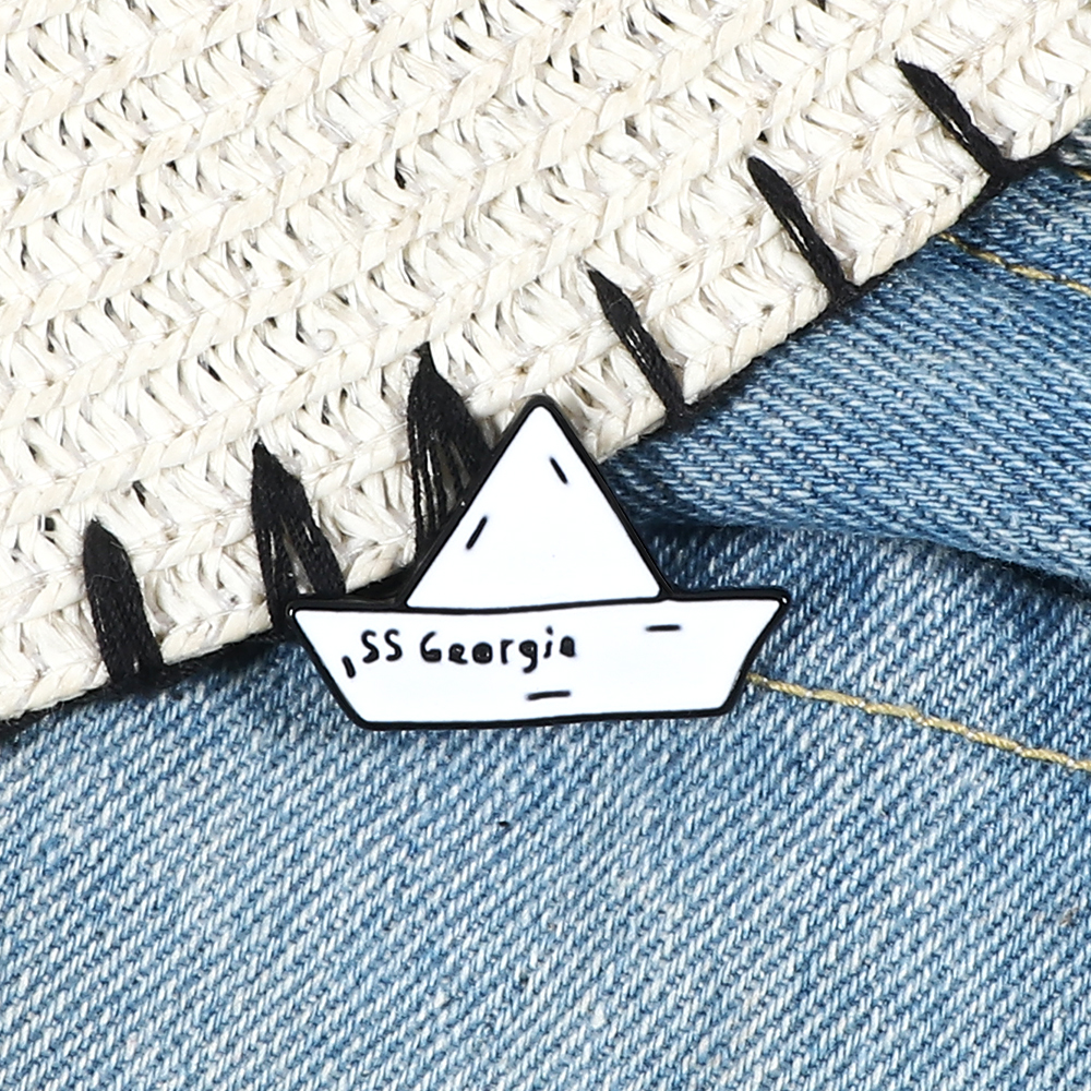 Paper Boat Enamel Pin SS Georg - Buckle Pin Ss บทวิจารณ์และราคา